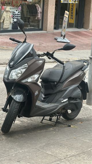 Moto Sym Jet 14 125cc -Motor de arranque a cambiar