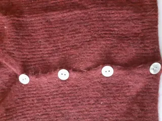 Chaleco de punto color burdeos