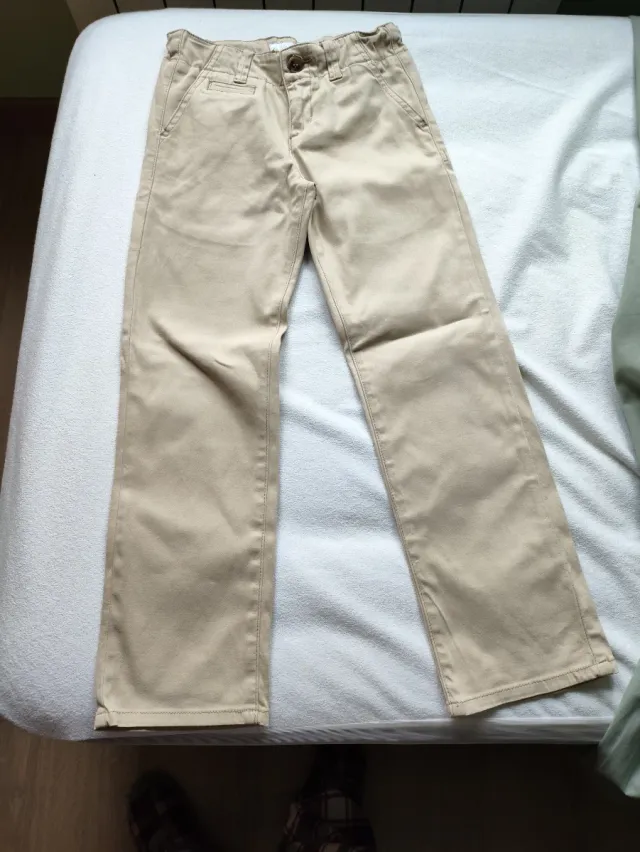 Lote Ropa Niño: Pantalones, Camiseta y Zapatos