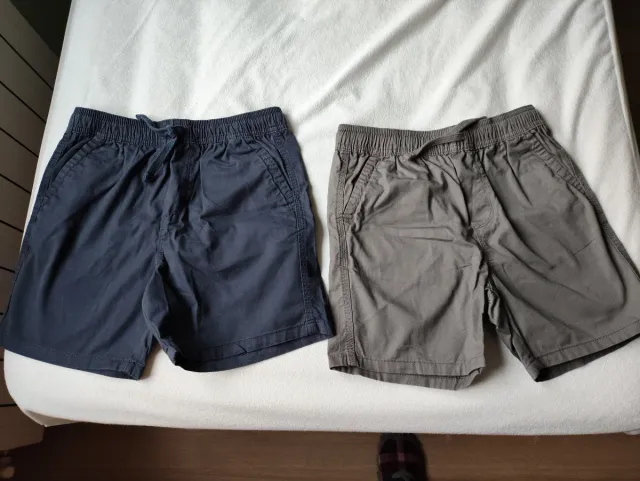 Lote Ropa Niño: Pantalones, Camiseta y Zapatos