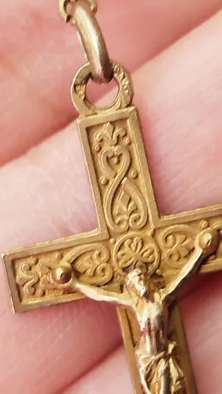 Rosario antiguo chapado en oro