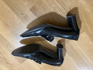 Zapatos de tacón Guess negros