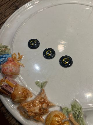 3 Chapas de Cava con G gran torrello
