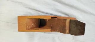 Cepillo de carpintero de madera