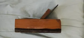 Cepillo de carpintero de madera
