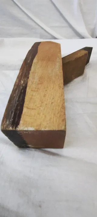 Cepillo de carpintero de madera