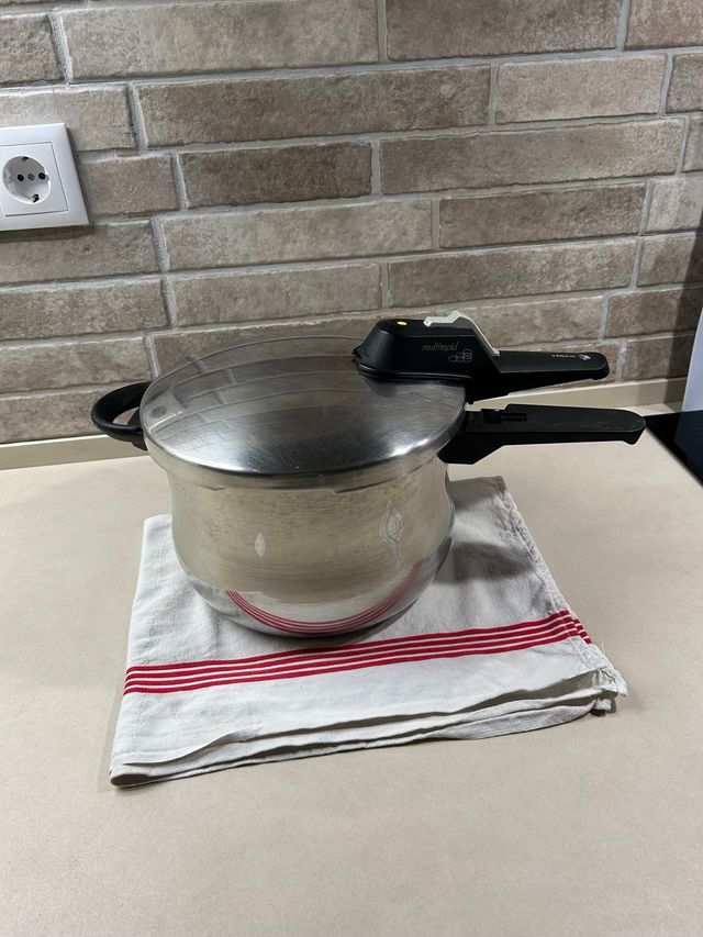 Olla a Presión Fagor 6L