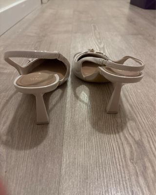 Tacones Zara Beige/Blanco Talla 38