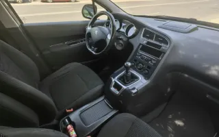 PEUGEOT 5008 – 7 PLAZAS, ESPACIOSA Y CONFORTABLE