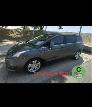 PEUGEOT 5008 – 7 PLAZAS, ESPACIOSA Y CONFORTABLE