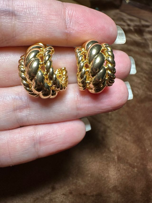 Pendientes C Trenzados Dorados