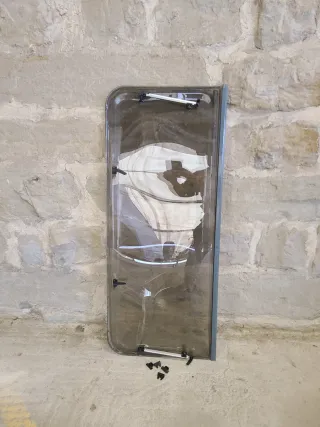 Ventana trasera completa para Caravana Moncayo