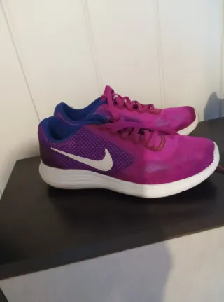 Zapatillas Nike Rosa y Morado