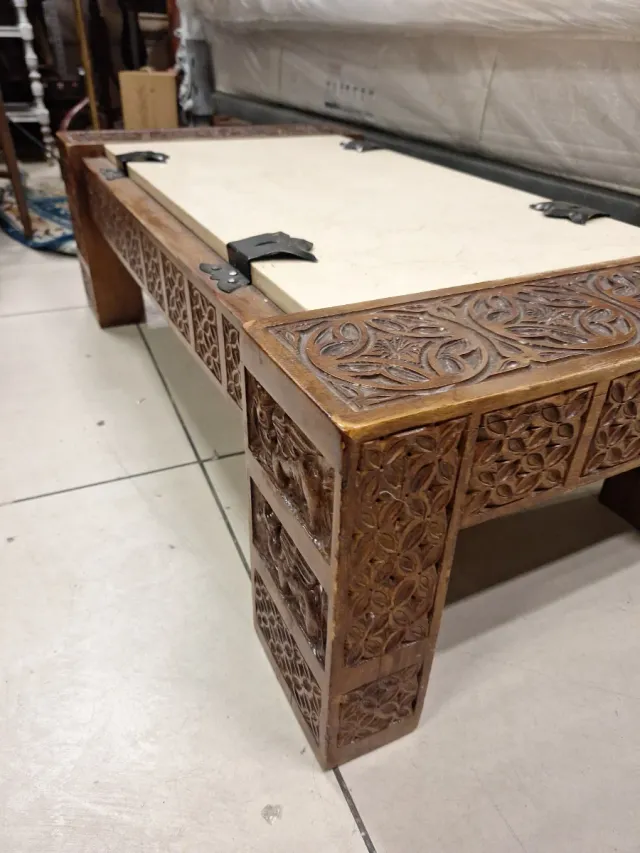 Mesa de centro madera y piedra tallada