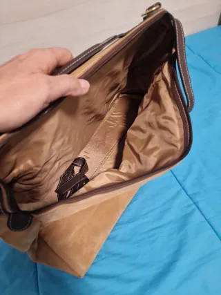 Maleta serraje auténtico cuero beige/marrón