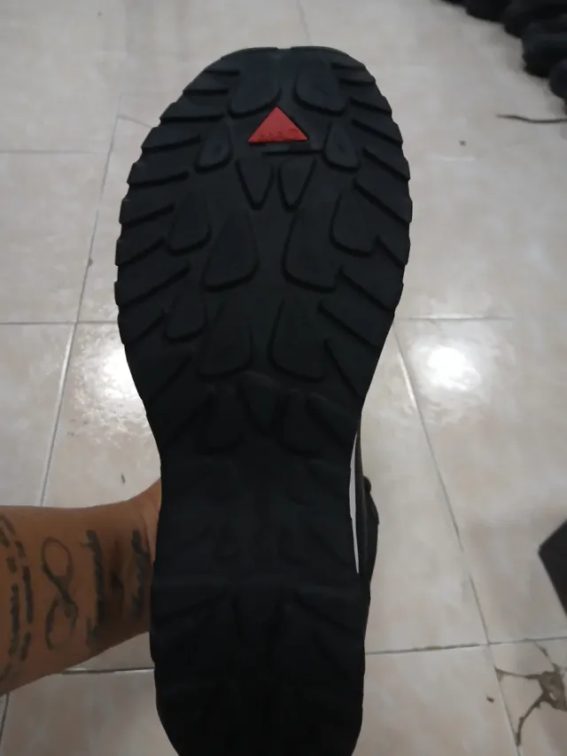 Botas Heckel Negras y Rojas