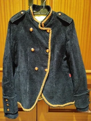 Chaqueta negra con forro interior