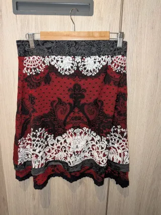 Falda Desigual Estampada