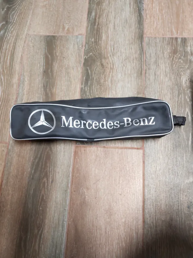 Kit Triángulos Mercedes-Benz Original