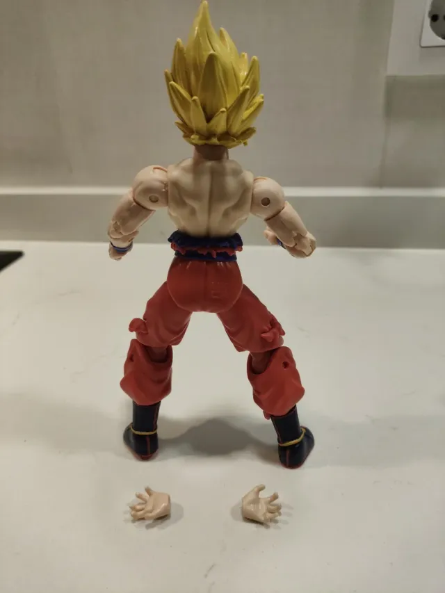 Bandai Dragon Stars Super Saiyan Goku
