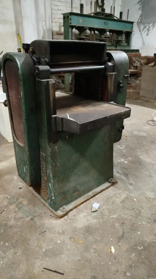 Cepilladora de madera industrial