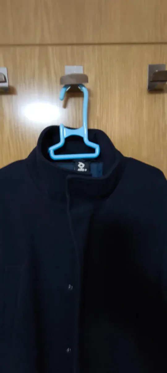 Abrigo de hombre azul marino