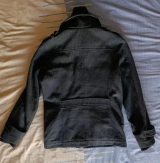 Abrigo Bershka talla M