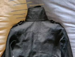 Abrigo Bershka talla M