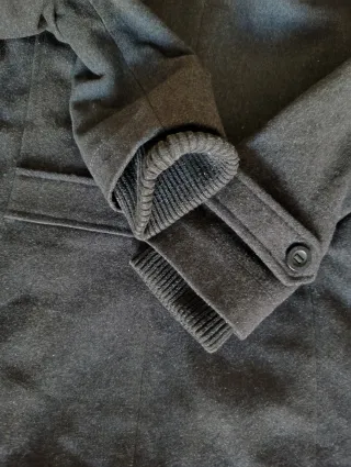 Abrigo Bershka talla M