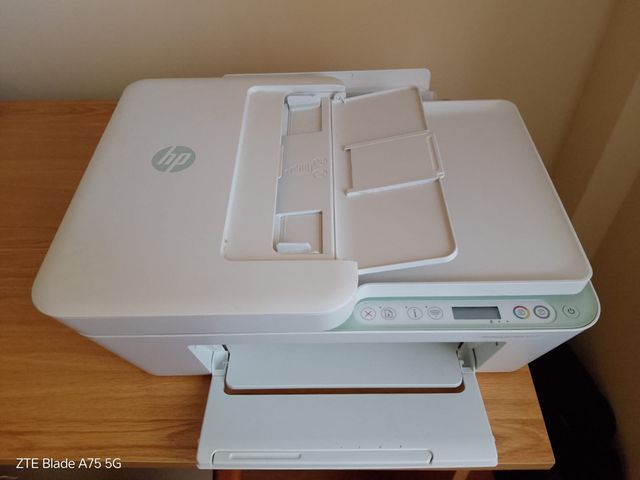 Impresora Escáner HP DeskJet Plus 4122