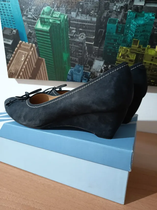 Zapatos de cuña Montesinos azul T.41