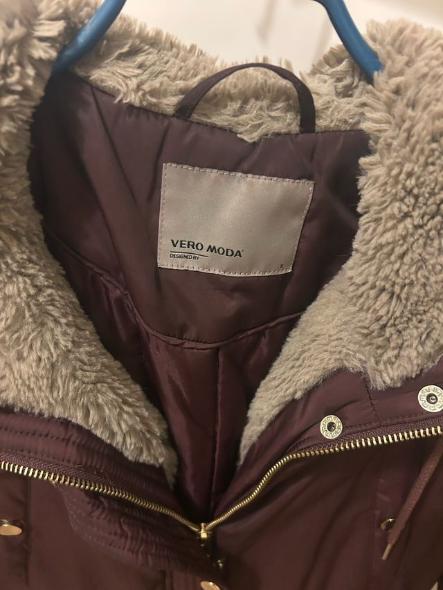 Abrigo Vero Moda Burdeos Talla S