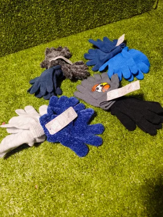 Guantes de lana azul y gris