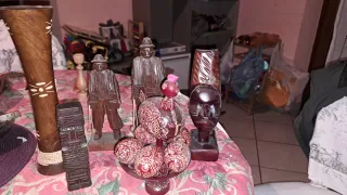 Statuette in legno artigianali