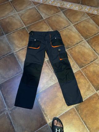 Pantalón de trabajo negro y naranja