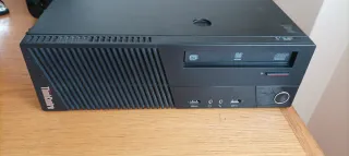 Pc de sobremesa marca Lenovo modelo thinkcentre