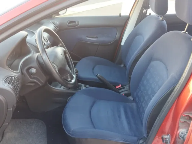 Peugeot 206 2002