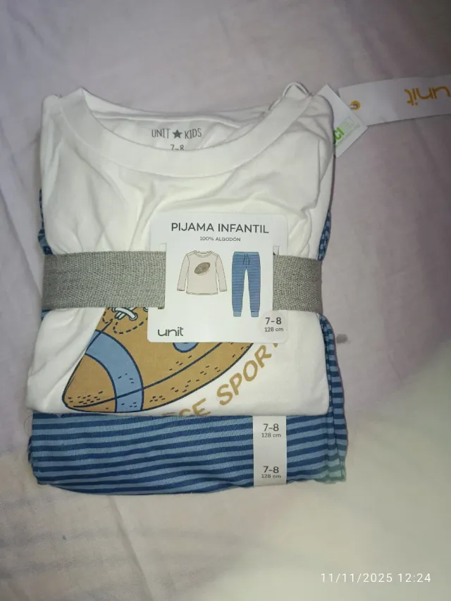 Bata y Pijama Infantil Unit