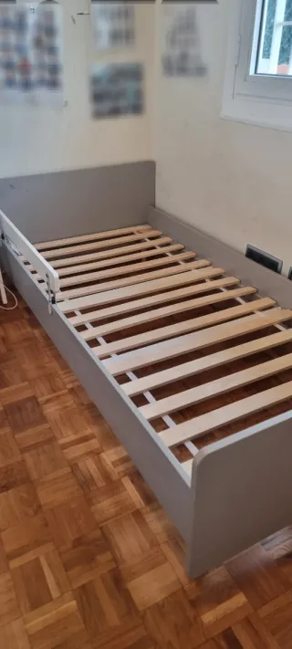 Cama infantil con somier