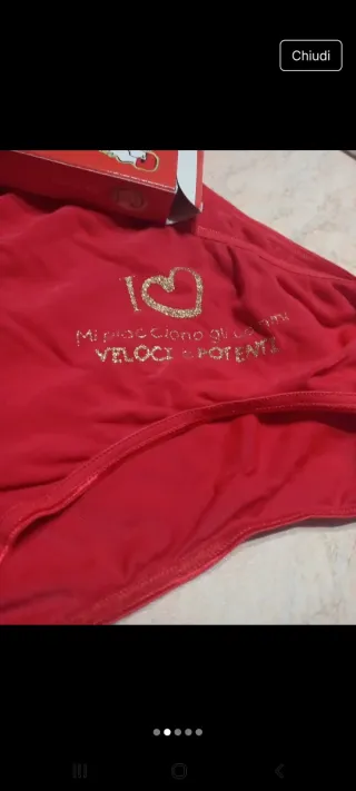 Slip donna rosso con cuore dorato