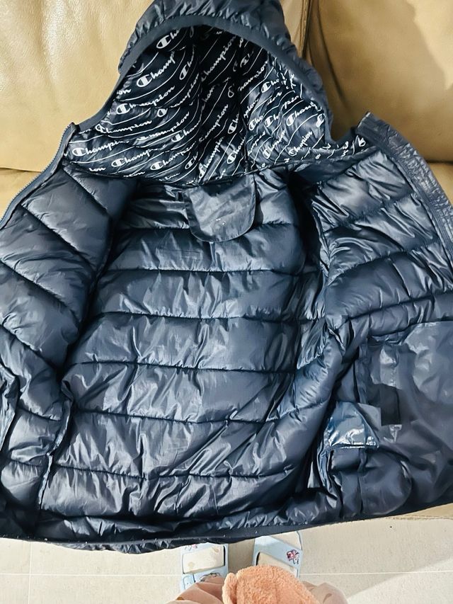 Abrigo Champion azul oscuro