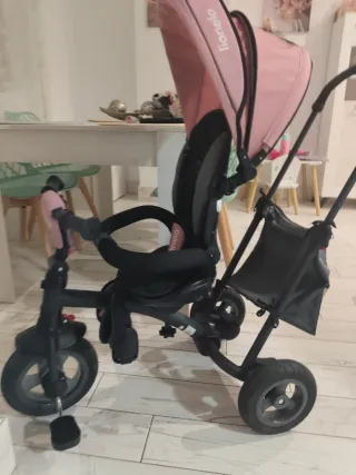 Triciclo para bebé rosa