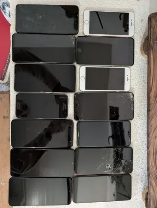 Cellulari. Vari modelli.