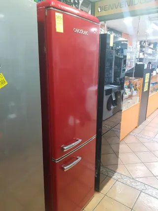 Nevera Vintage Roja Cecotec