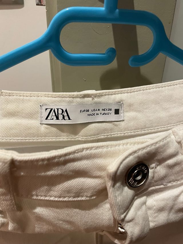 Pantalón blanco Zara