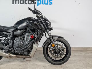 YAMAHA MT 07 2023