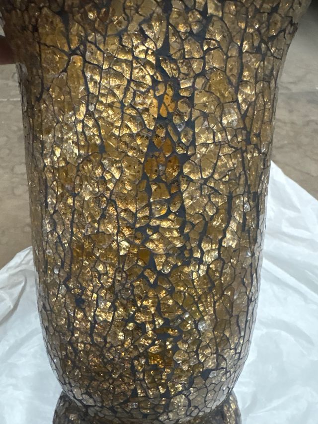 Jarrón dorado mosaico vidrio