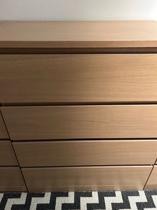 Comodino Malm 4 cassetti in legno