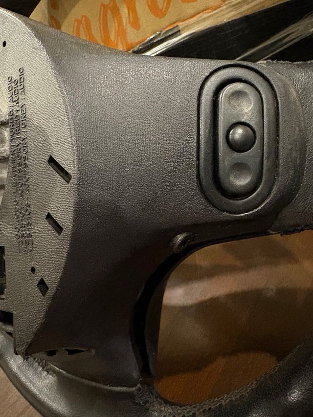 Volante Mitsubishi Colt