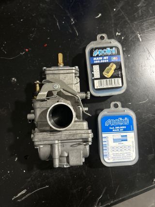 Carburador Mikuni 28 + Chiclés Polini